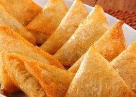 طريقة عمل عجينة السمبوسة المقرمشة