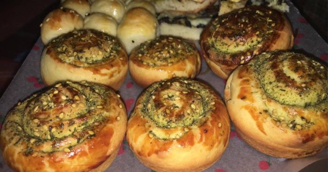 طريقة عمل فطيرة بالزعتر والزبدة