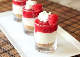 طريقة عمل كاسات تشيز كيك