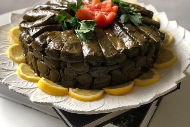 طريقة عمل محشي ورق العنب بالبرغل