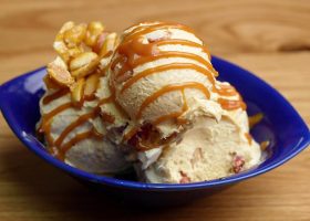 طريقة عمل آيس كريم التمر بصوص التوفي