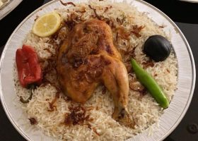 طريقة عمل كبسة بيضاء بالدجاج