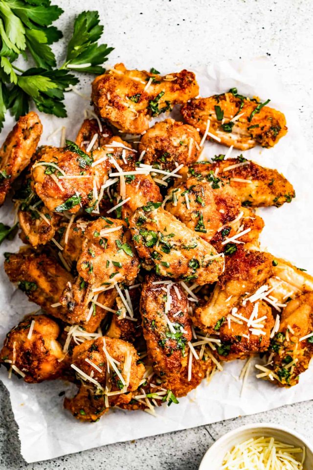 طريقة عمل دجاج مشوي بالثوم وجبن البارميزان