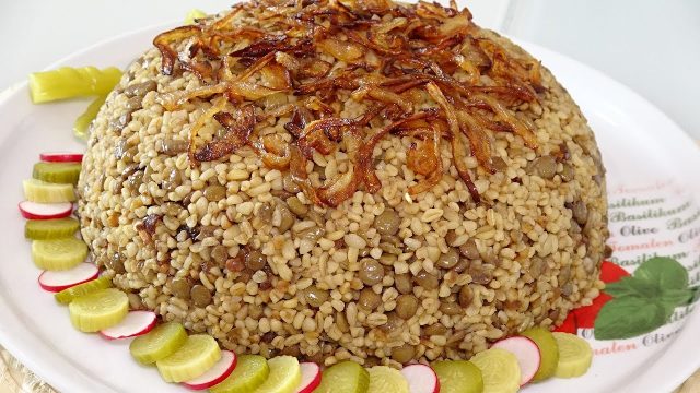 طريقة عمل مجدرة البرغل بزيت الزيتون