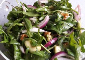 طريقة عمل سلطة الروكا مع البصل