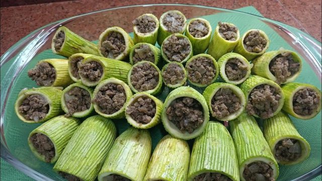 طريقة عمل محشي الكوسا باللحم المفروم