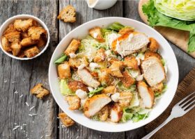 طريقة عمل سلطة دجاج بالكاري