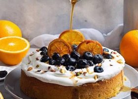 طريقة عمل كيك البرتقال بالتوت المجفف
