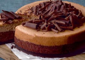 طريقة عمل تشيز كيك القهوة العربية والتمر