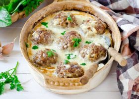 طريقة عمل داوود باشا باللبن