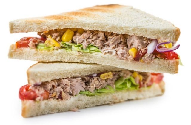 طريقة عمل ساندويش التونة بالخضار للرجيم