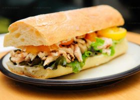 طريقة عمل ساندويش الدجاج المسحب اللبناني