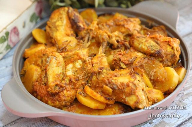 طريقة عمل صينية الدجاج مع البطاطس بالكاري