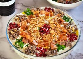 طريقة عمل فتة البطاطس الحرة