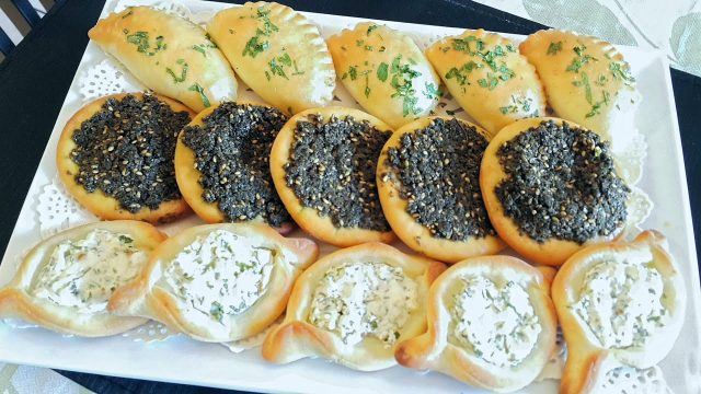 طريقة عمل فطيرة الزعتر والجبنة