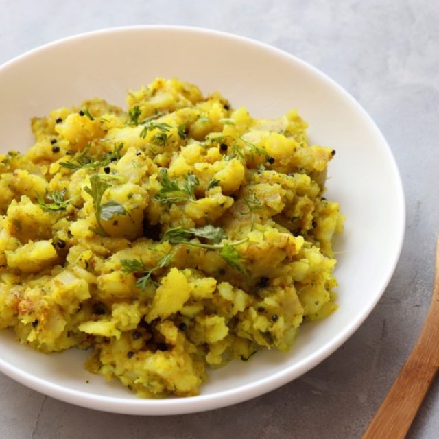 طريقة عمل بطاطس مهروسة بالمسالا