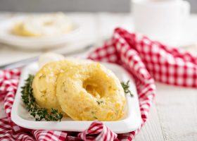 طريقة عمل دونات بالزعتر