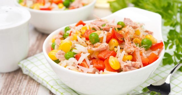 طريقة عمل سلطة الأرز بالخضار