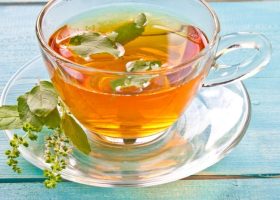 طريقة عمل شاي بالحبق شهي وصحي