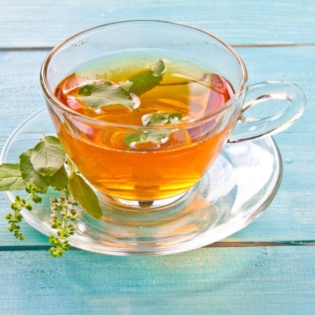 طريقة عمل شاي بالحبق شهي وصحي