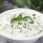 طريقة عمل صوص سلطة المكرونة بالزبادي