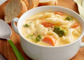 طريقة عمل شوربة خضار صحية ولذيذة