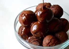 طريقة عمل لقيمات بالنوتيلا