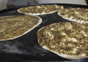 طريقة عمل مناقيش بالتورتيلا