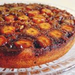 طريقة عمل كيكة الموز المقلوبة بالكراميل