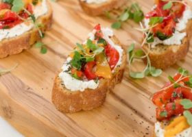 طريقة عمل بروشكيتا الفلفل المشوية