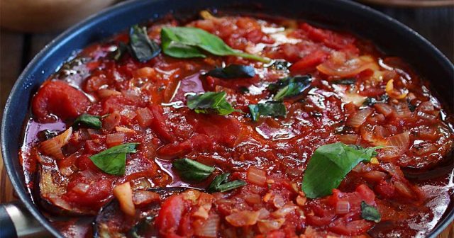 طريقة عمل صلصة الباذنجان