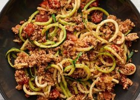 طريقة عمل سباجيتي ألا نيرانو بالكوسا