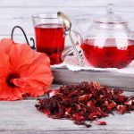 طريقة عمل لاتيه الكركديه بحليب جوز الهند