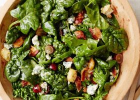 طريقة عمل سلطة السبانخ مع الأعشاب