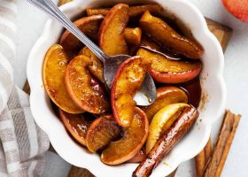 طريقة عمل حلى التفاح المكرمل