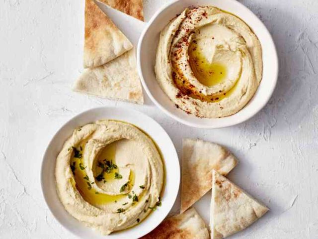 طريقة عمل متبل العدس بالطحينة