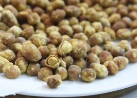 طريقة عمل الفستق المكرمل