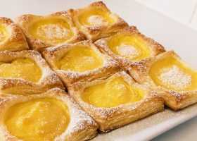 طريقة عمل حلى ملفيه بالكاسترد