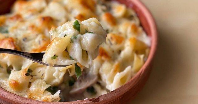 طريقة عمل باستا السبانخ بالفطر بالفرن