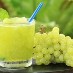طريقة عمل سموثي العنب البارد