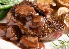 طريقة عمل فيليه اللحم بصلصة الصويا صوص