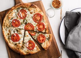 طريقة عمل بيتزا البيستو