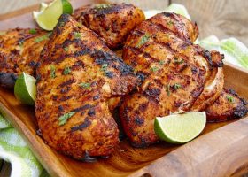 طريقة عمل دجاج مشوي على الطريقة اليونانية