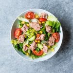 طريقة عمل سلطة التونة بالفطر للدايت