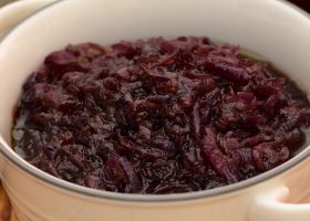 طريقة عمل صلصة البصل المحمص