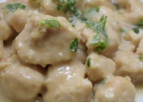 طريقة عمل صوص ابيض للدجاج