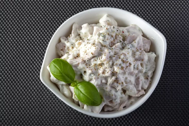 طريقة عمل سلطة الطحينة