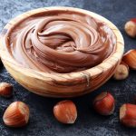 طريقة عمل كريمة البندق والكاكاو