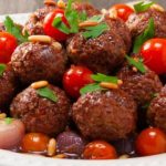 طريقة عمل كرات اللحم بدبس الرمان