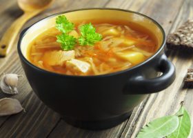 طريقة عمل شوربة الكرنب الروسية
